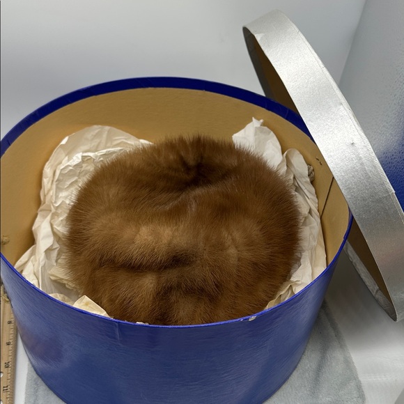 Vintage Lazarus of Paris/Cincinnati Mink Cloche/Pill Box Hat
Dates-1940’s-60’s - Picture 10 of 10